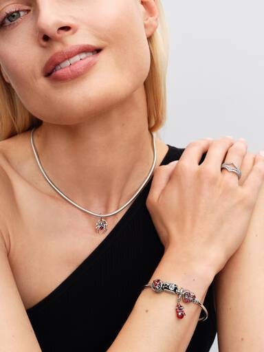 Marvel Spider-Man Charm med vedhæng