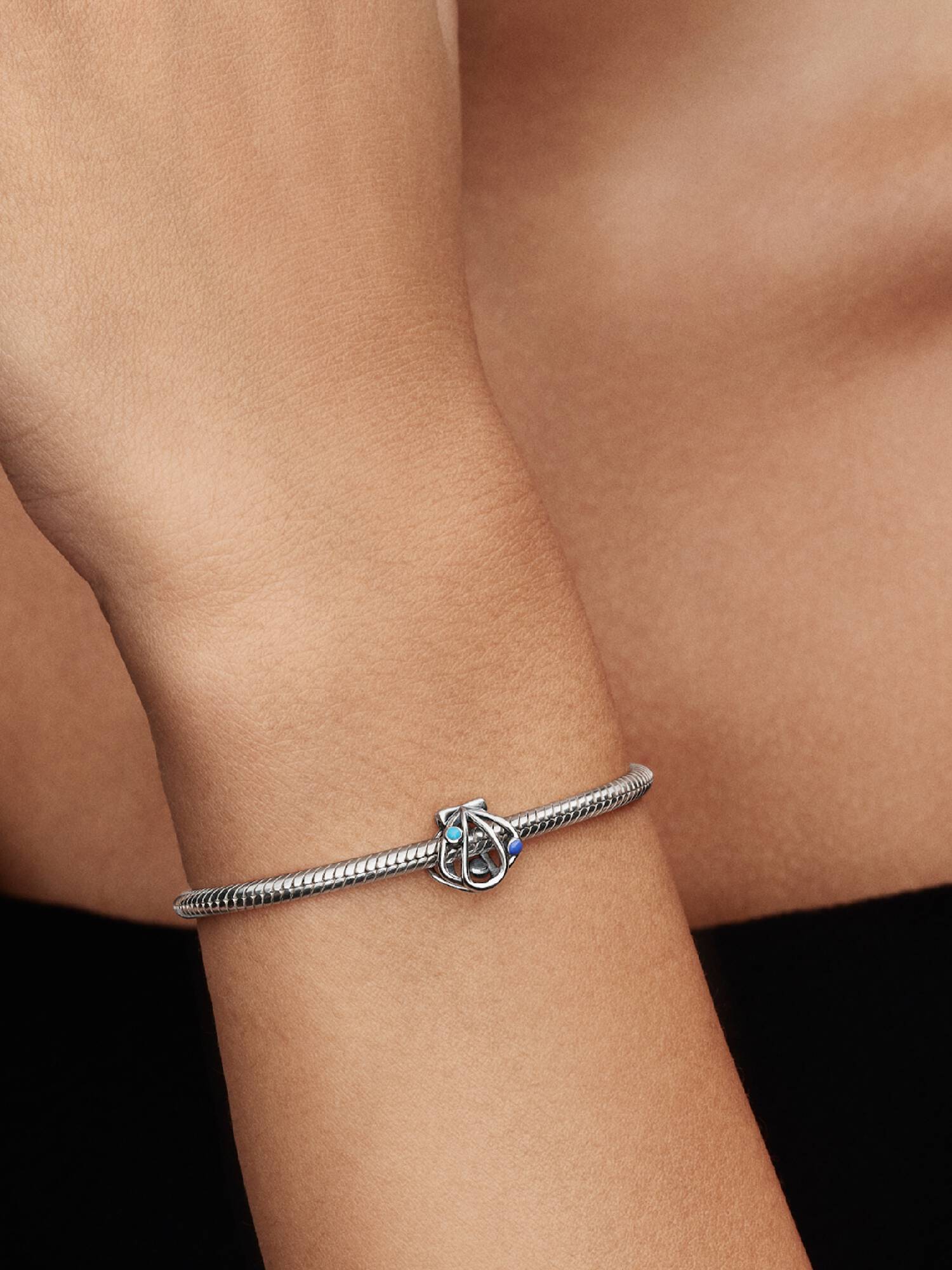 Openwork Muslingeskal Charm