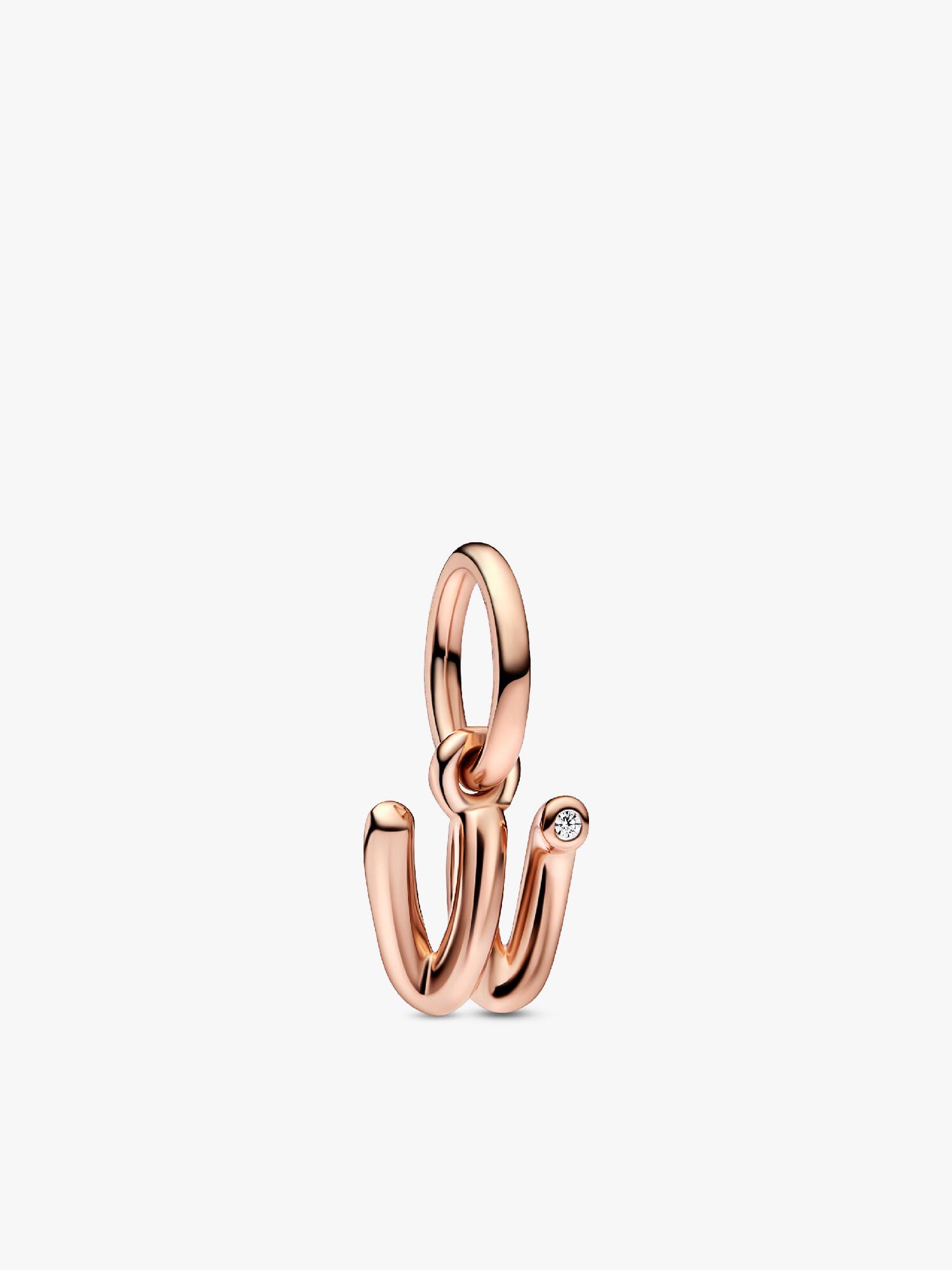 Charm med W-bogstavsvedhæng