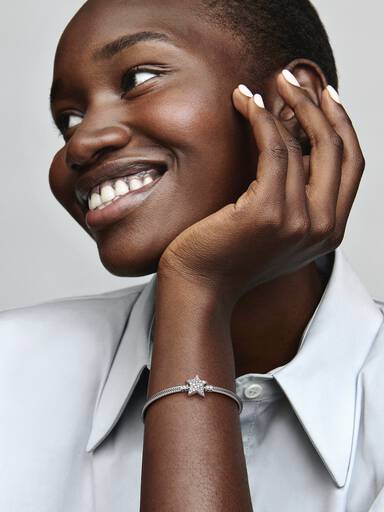 Pandora Moments Slangekædearmbånd med Asymmetrisk Stjernelås