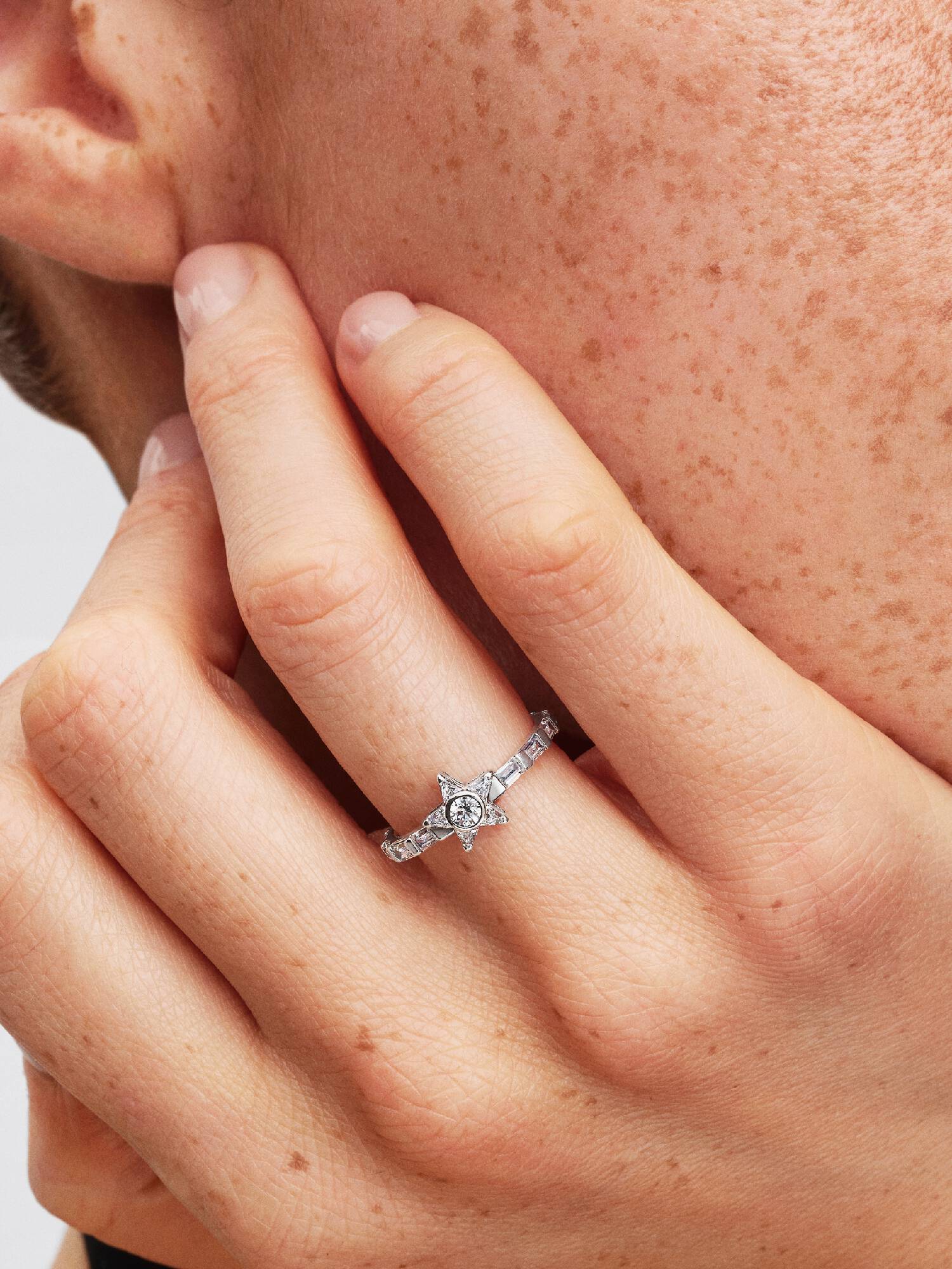 Funklende Stjerne Baguette Ring