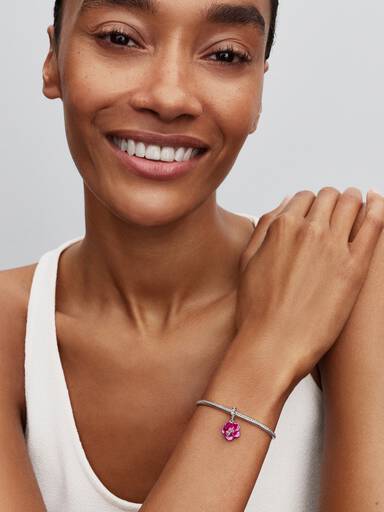 Hibiscus Charm med Vedhæng