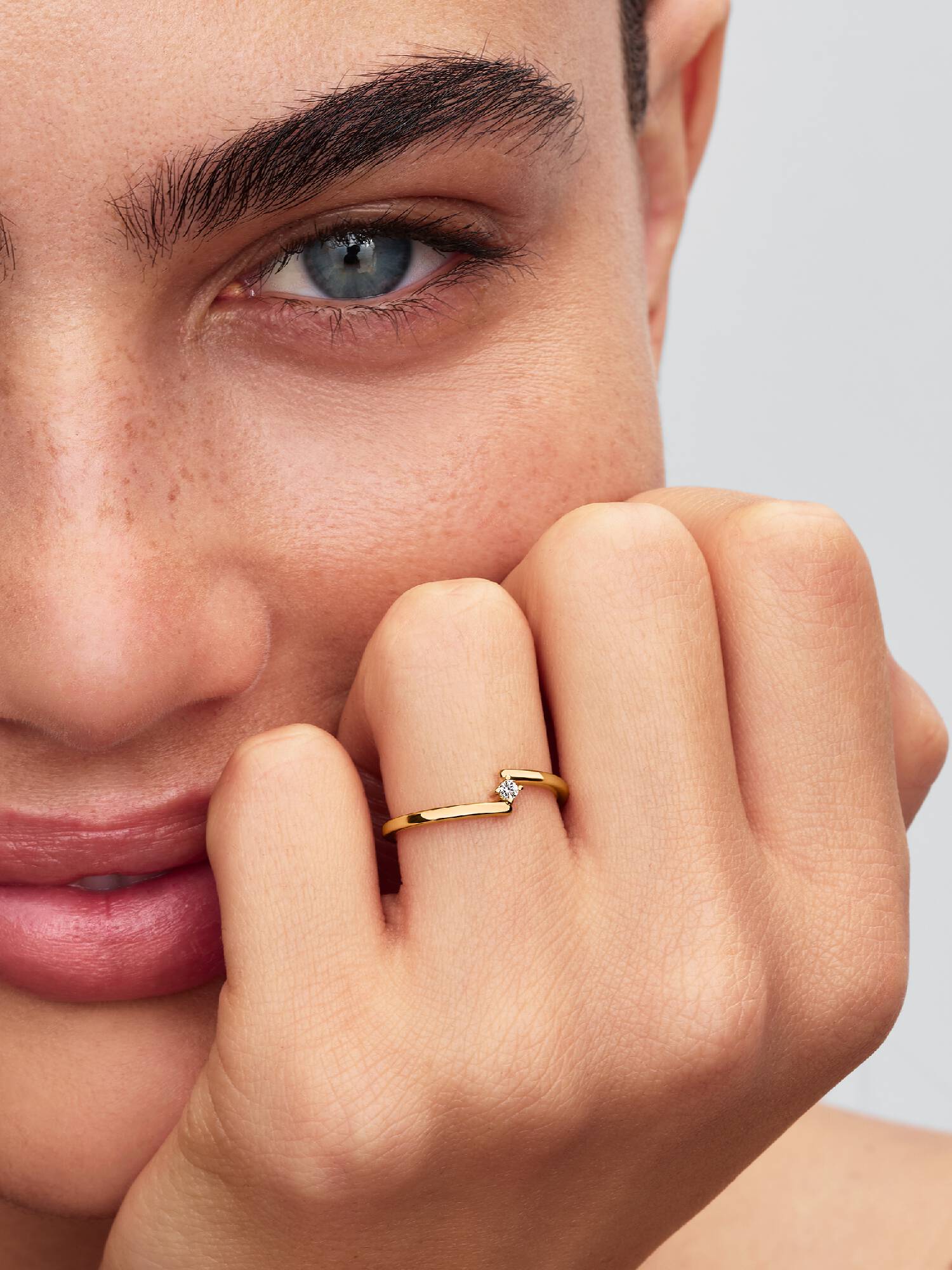 Delt Solitaire Ring
