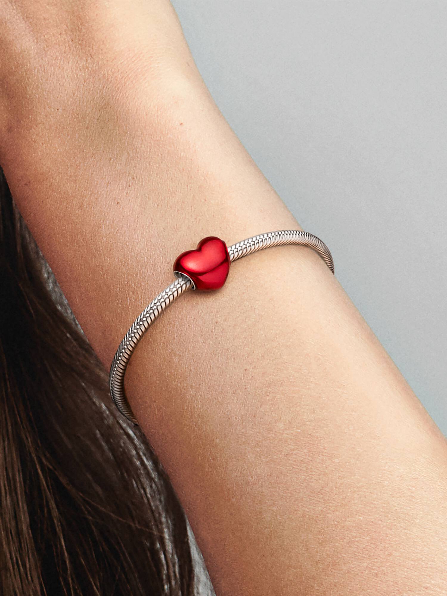 Metallisk Rødt Hjerte Charm