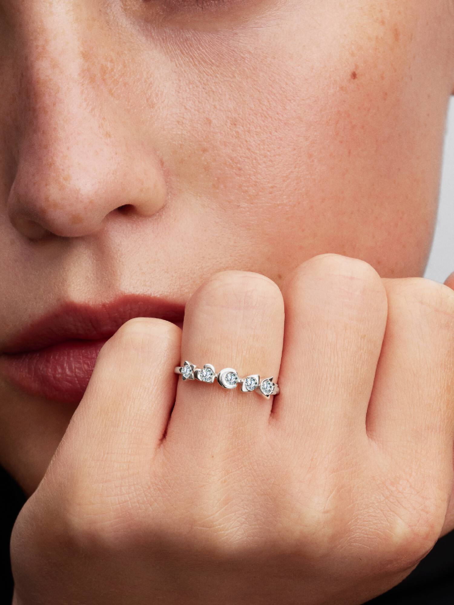 Pandora Talisman ring i sterlingsølv med symboler og laboratorieskabte diamanter