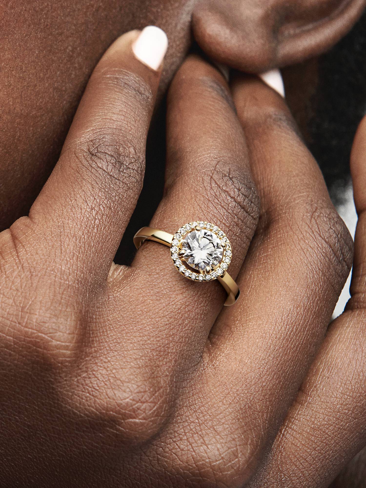 Funklende Rund Halo Ring