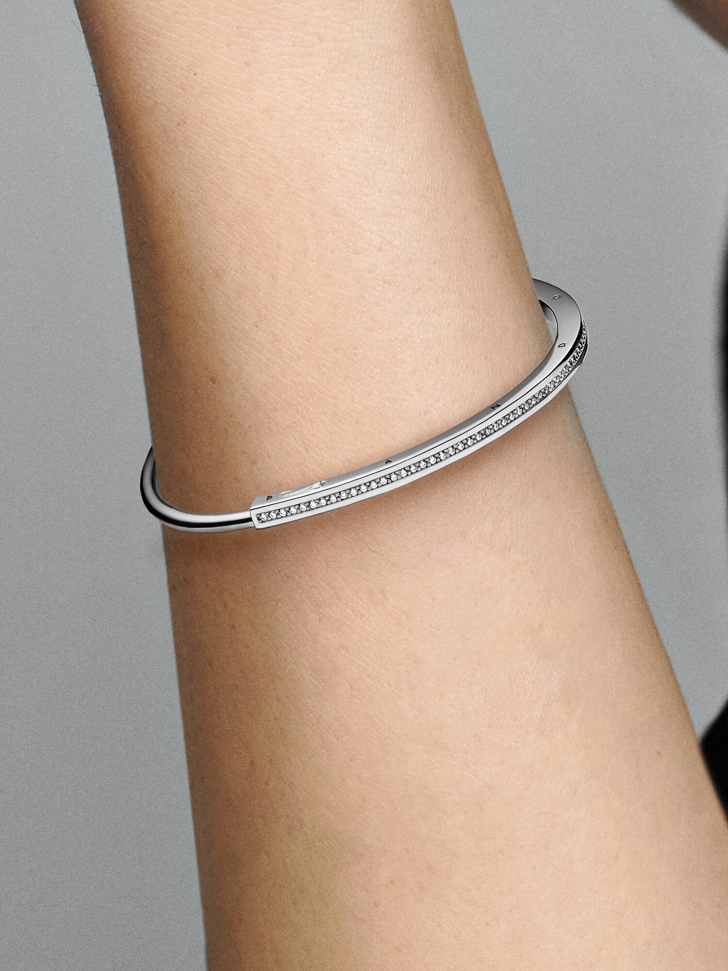 Pandora Signature I-D Pavé Armring