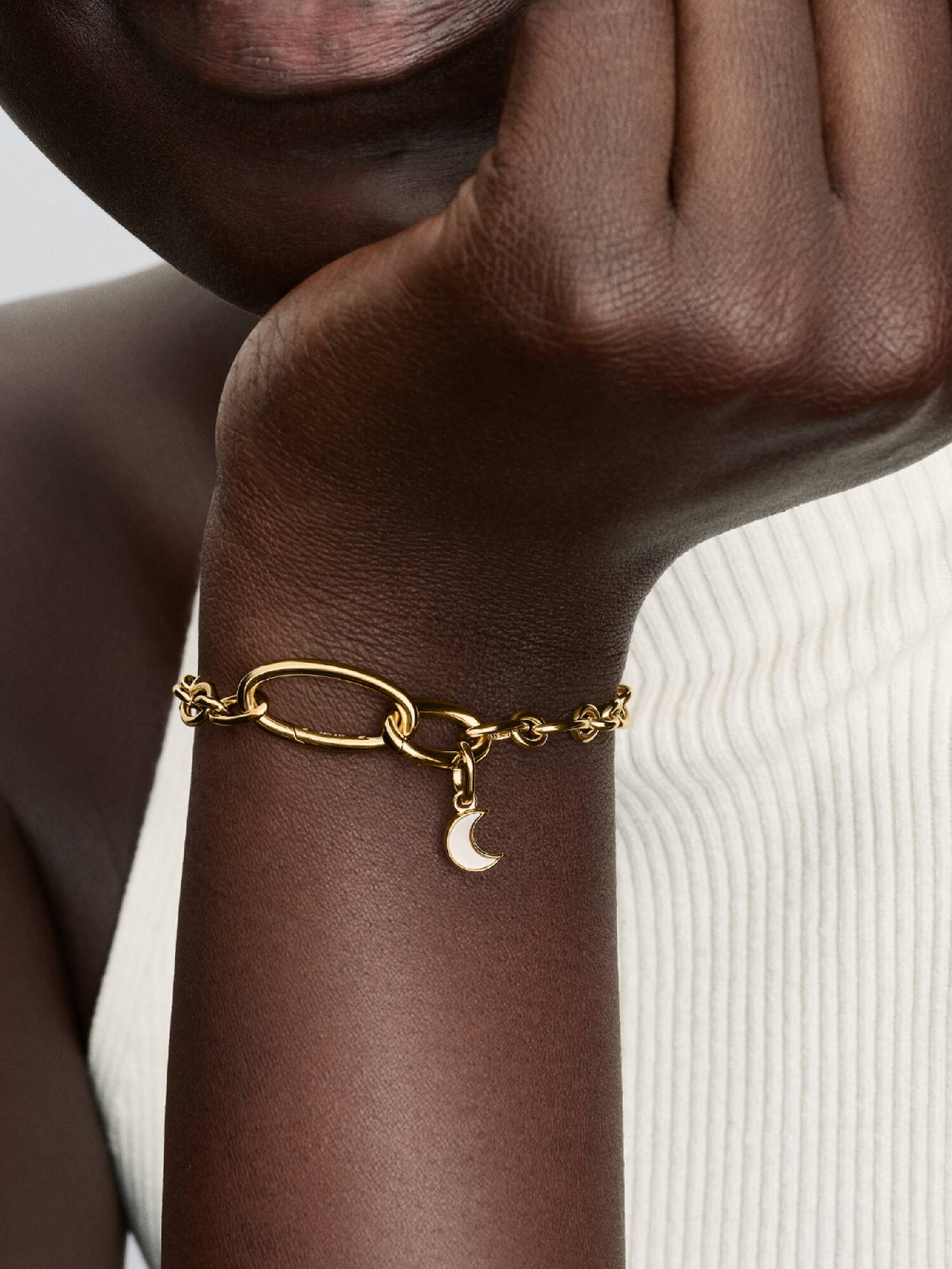 Hvid Halvmåne Mini Charm med Vedhæng