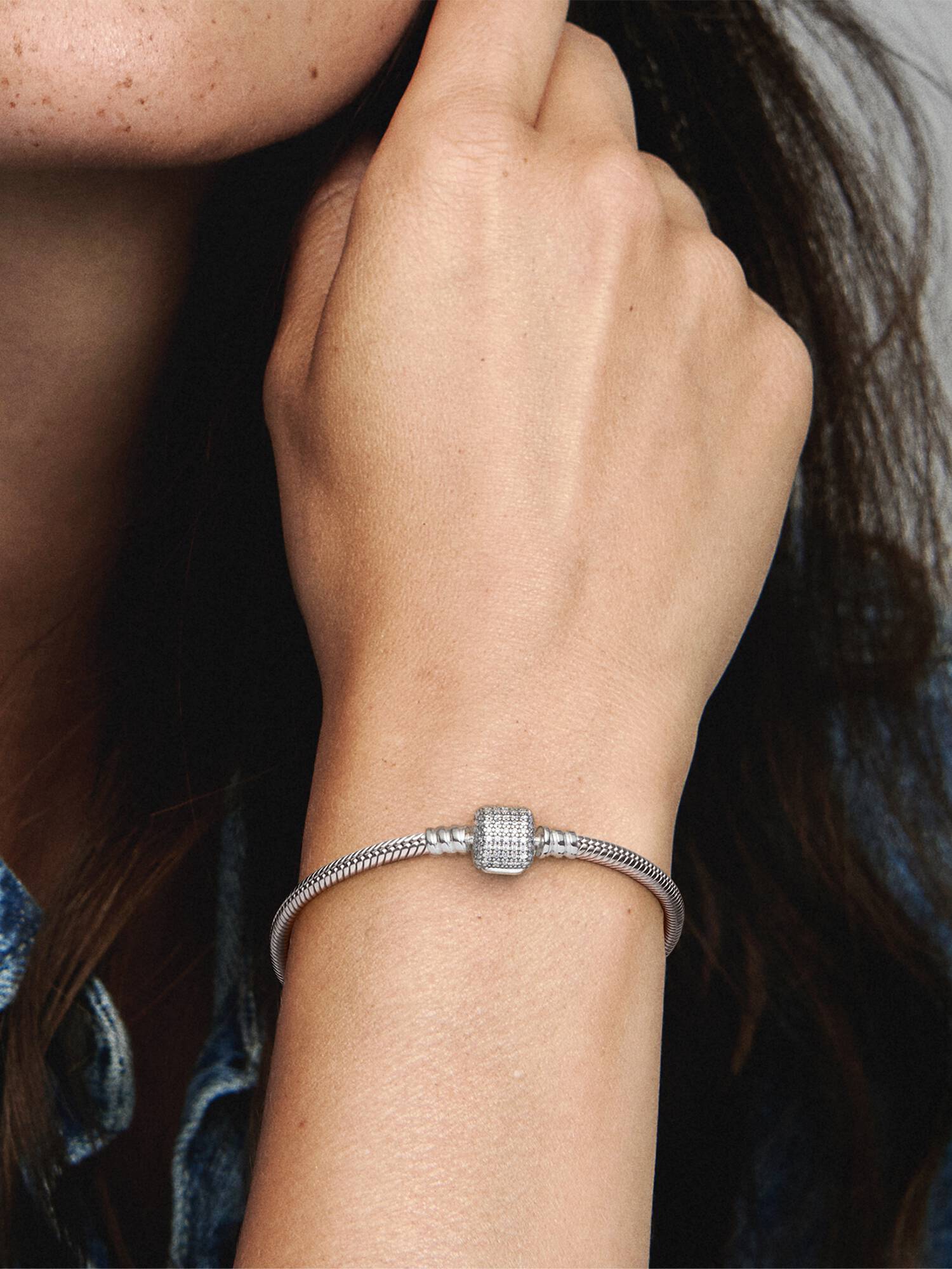 Pandora Moments Sparkling Pavé Clasp Slangekædearmbånd