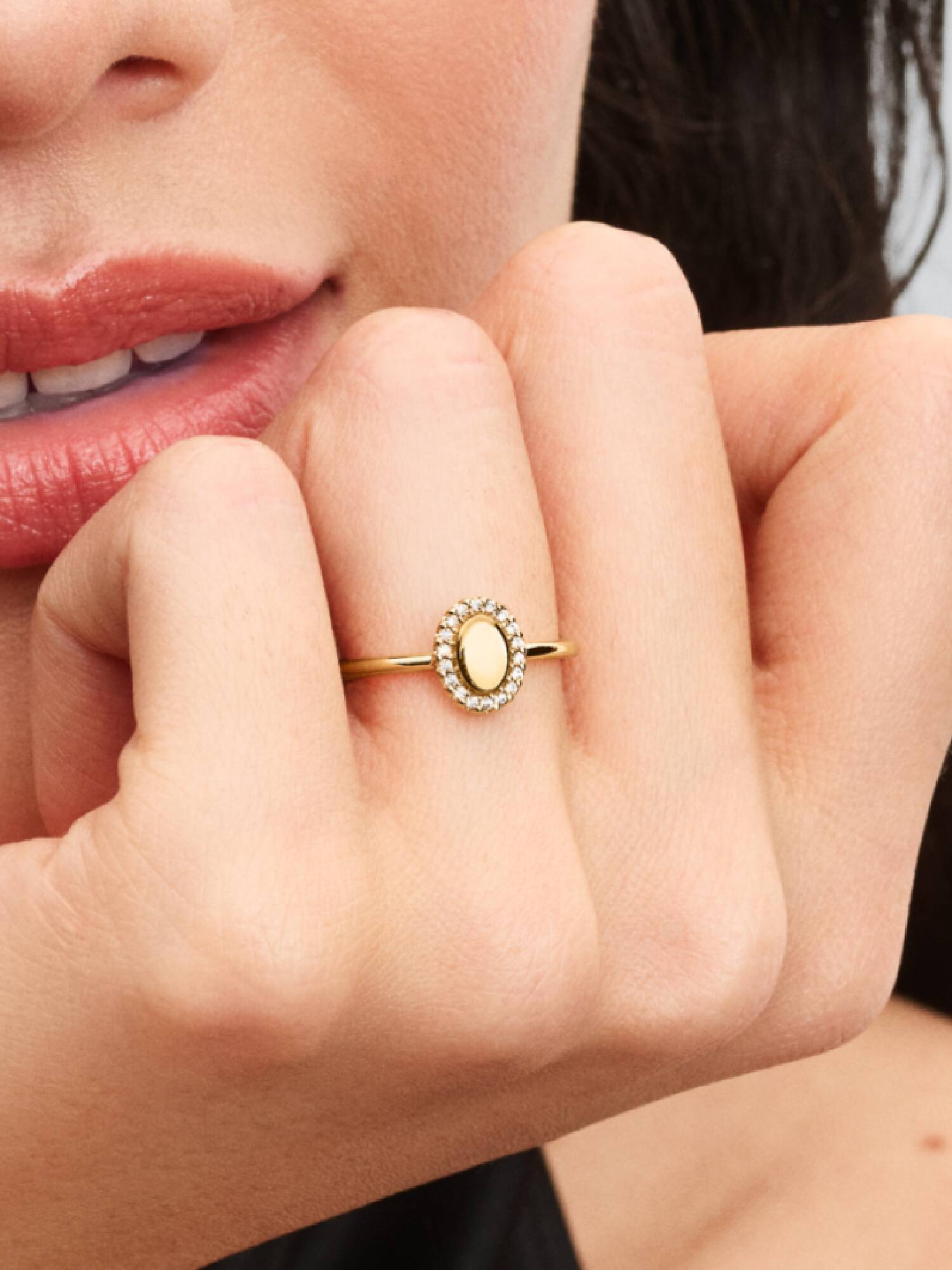 Indgraverbar Oval Halo Ring