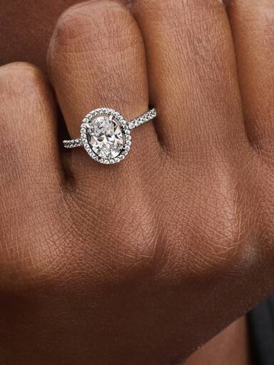 Oval Funklende Halo Statement Ring