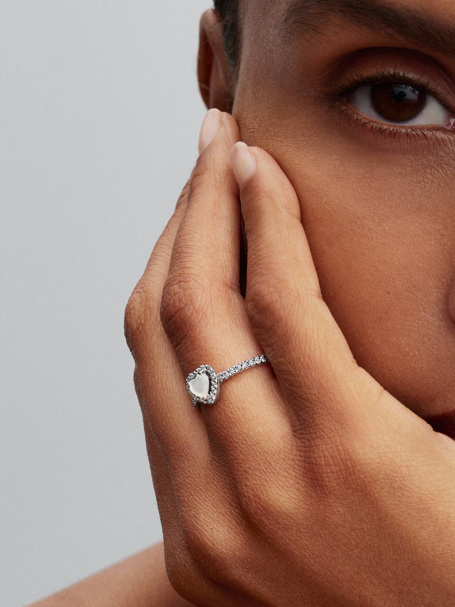 Fremhævet Hvid Hjerte Ring