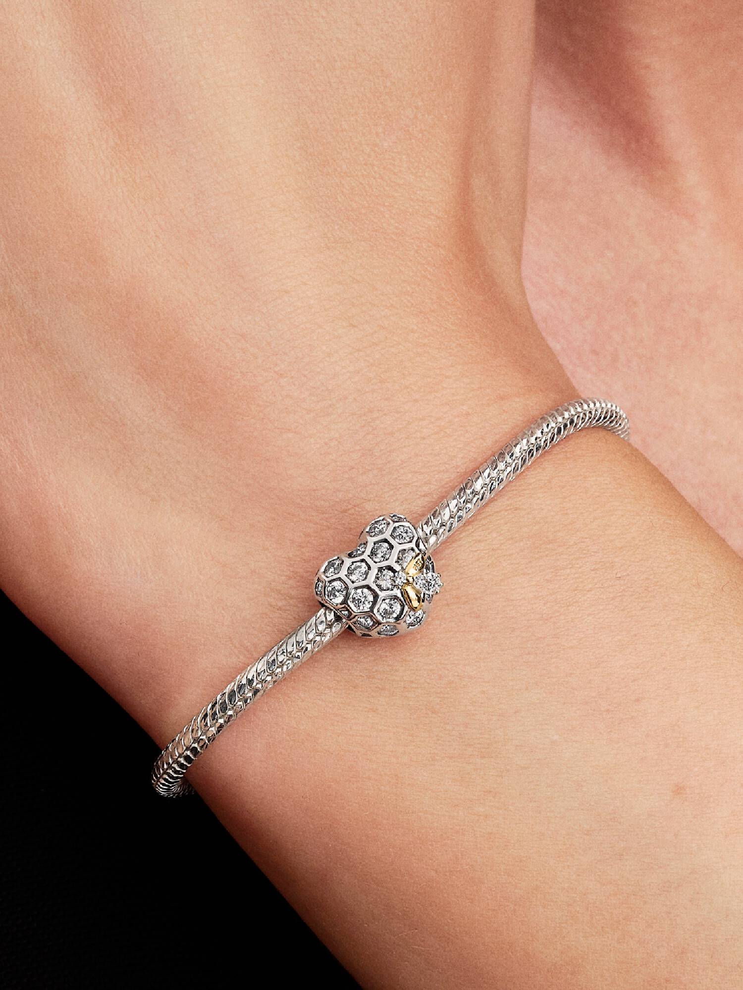 Bridgerton Bikage & Bi Hjerte Charm
