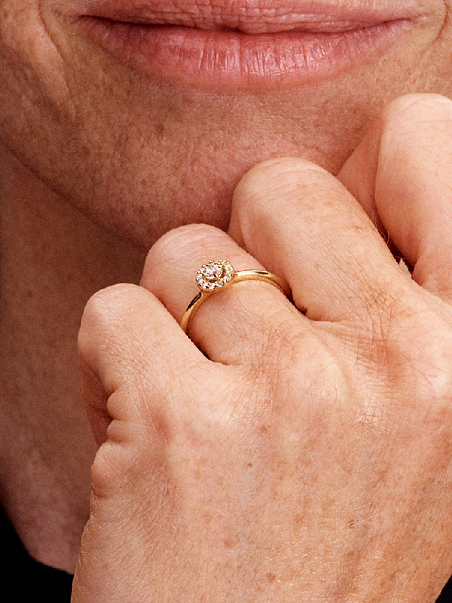 Rund Pavé Halo Ring