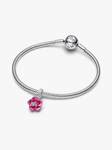 Hibiscus Charm med Vedhæng