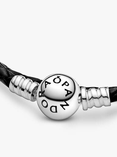 Pandora Moments Dobbelt Sort Læderarmbånd