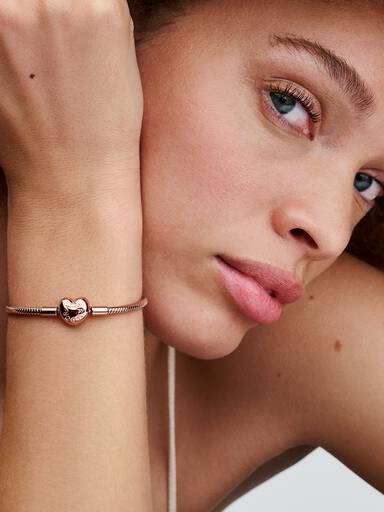 Pandora Moments Slangekædearmbånd med Hjertelås