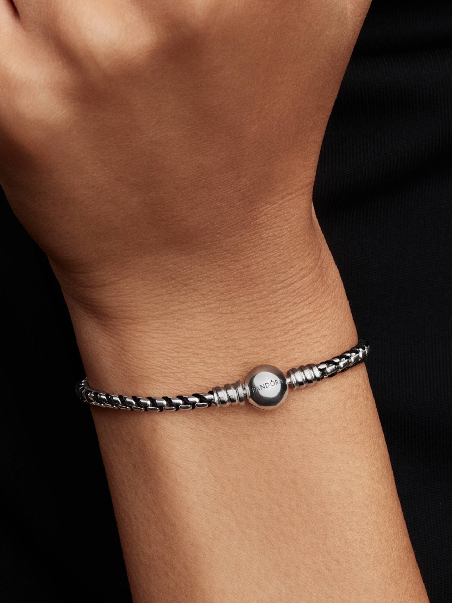 Box Chain Armbånd med Sort Snor