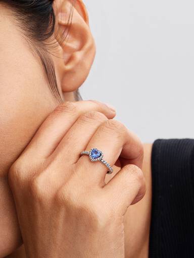 Funklende Forhøjet Hjerte Ring