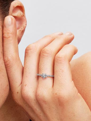 Funklende Stjerne Pavé Ring
