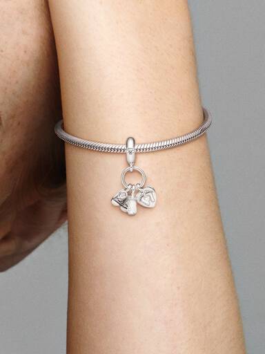 Sutteflaske & Babysko Charm med vedhæng