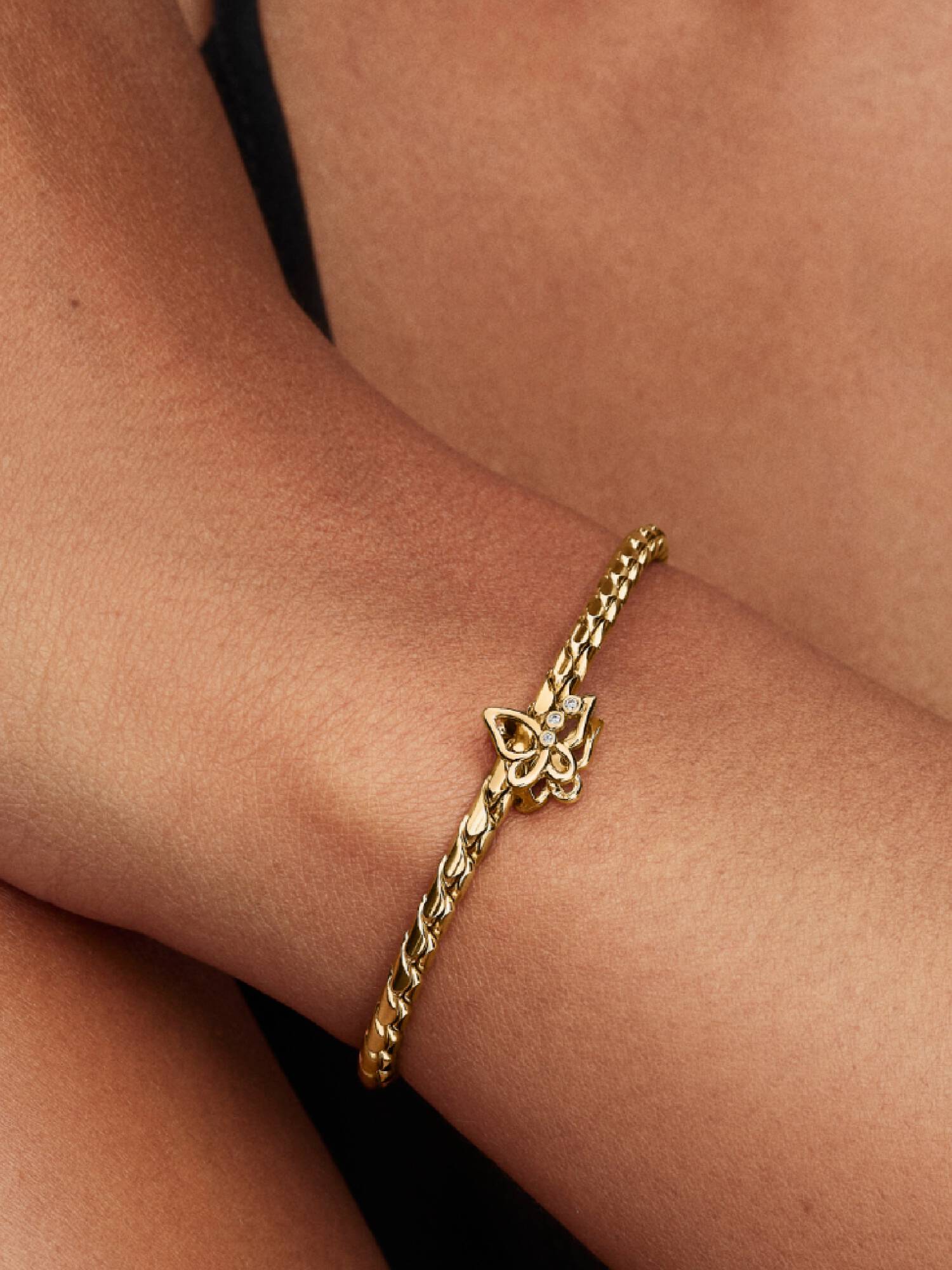 Sommerfugl Openwork Charm