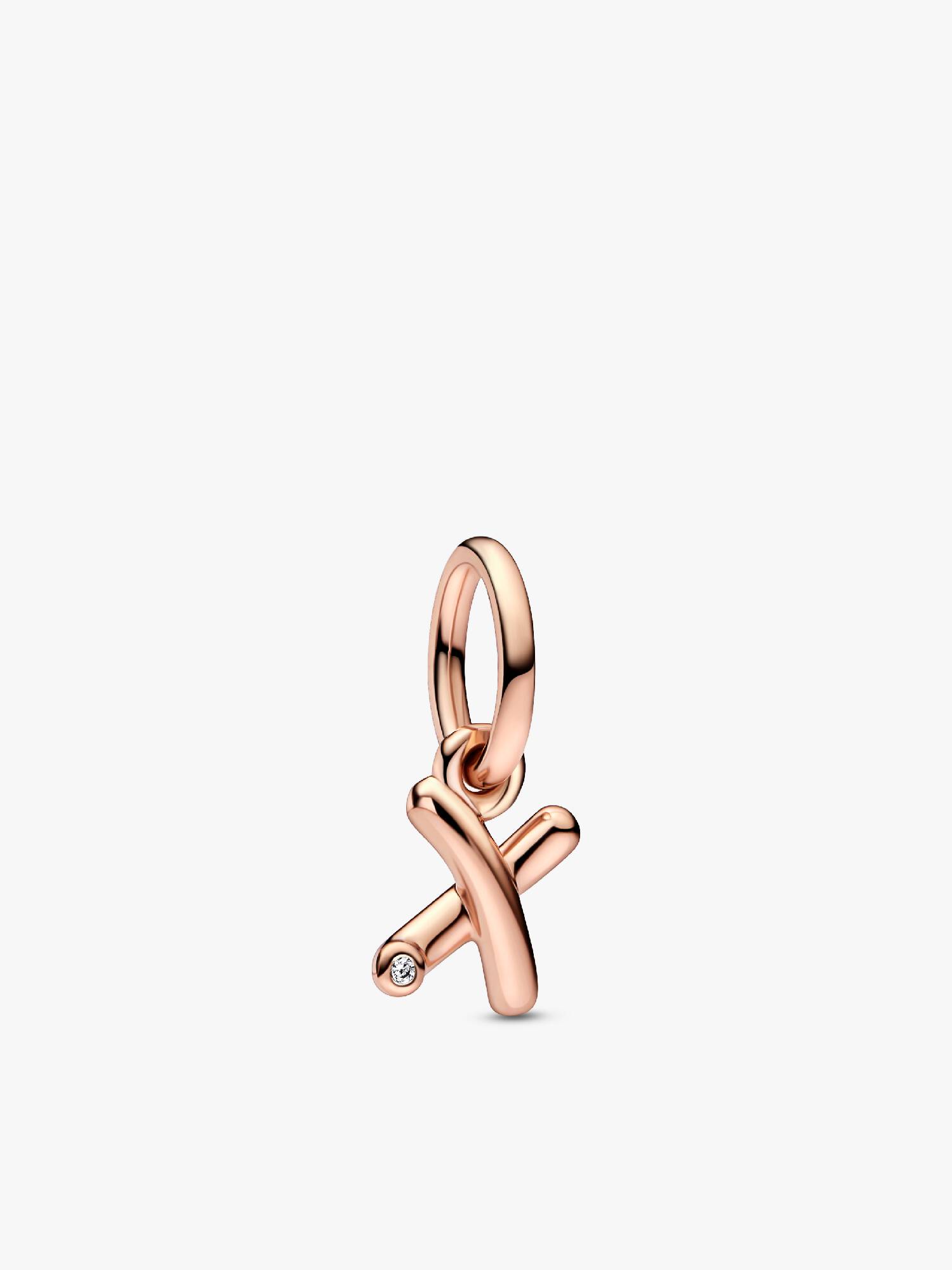 Charm med X-bogstavsvedhæng