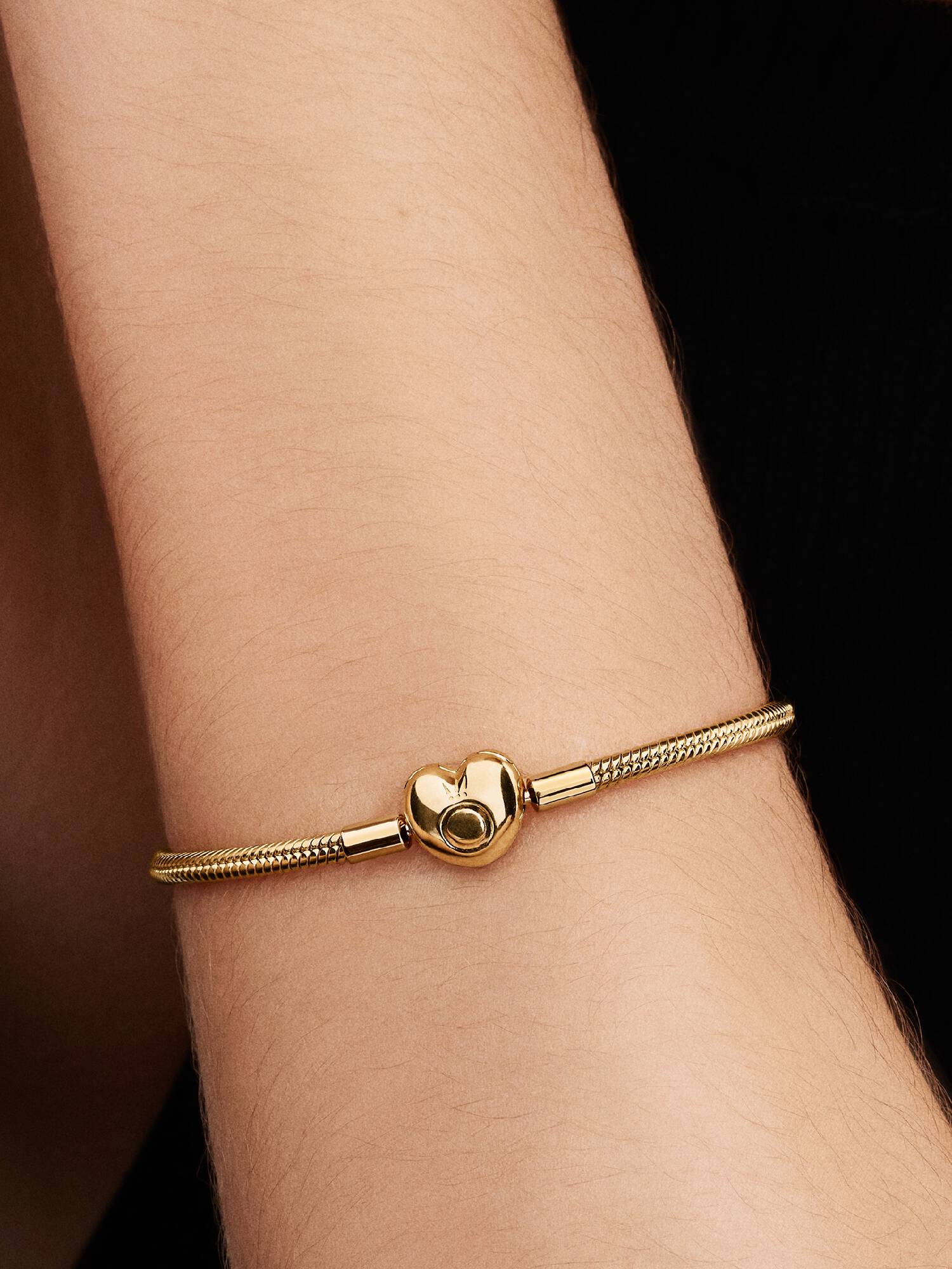 Pandora Moments Slangekædearmbånd med Hjertelås