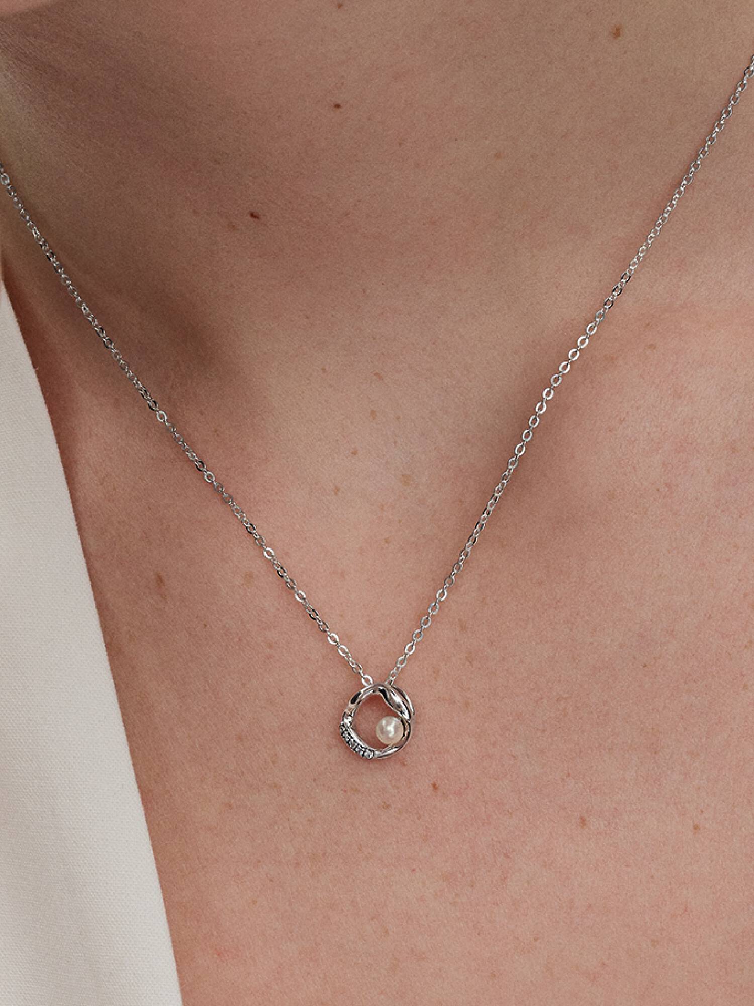 Organisk Formet Pavé Cirkel Collier-halskæde og behandlet ferskvandskulturperle