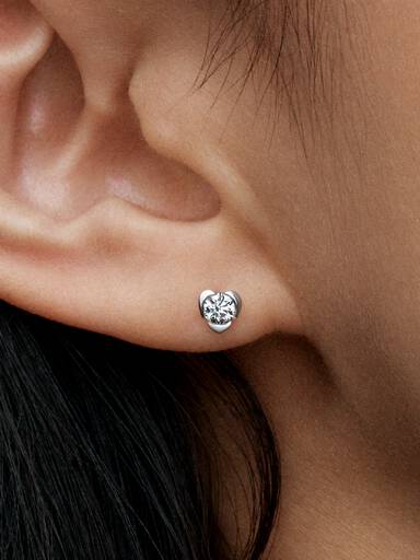 Pandora Talisman hjerteøreringe i sterlingsølv med laboratorieskabt diamant