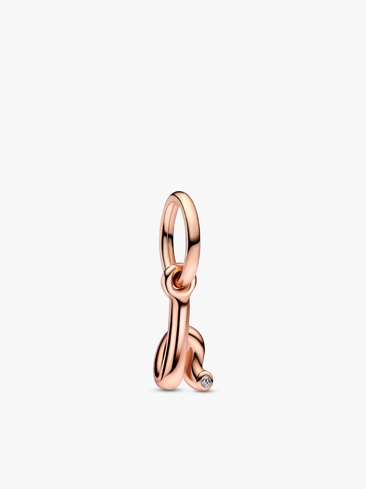 Charm med H-bogstavsvedhæng