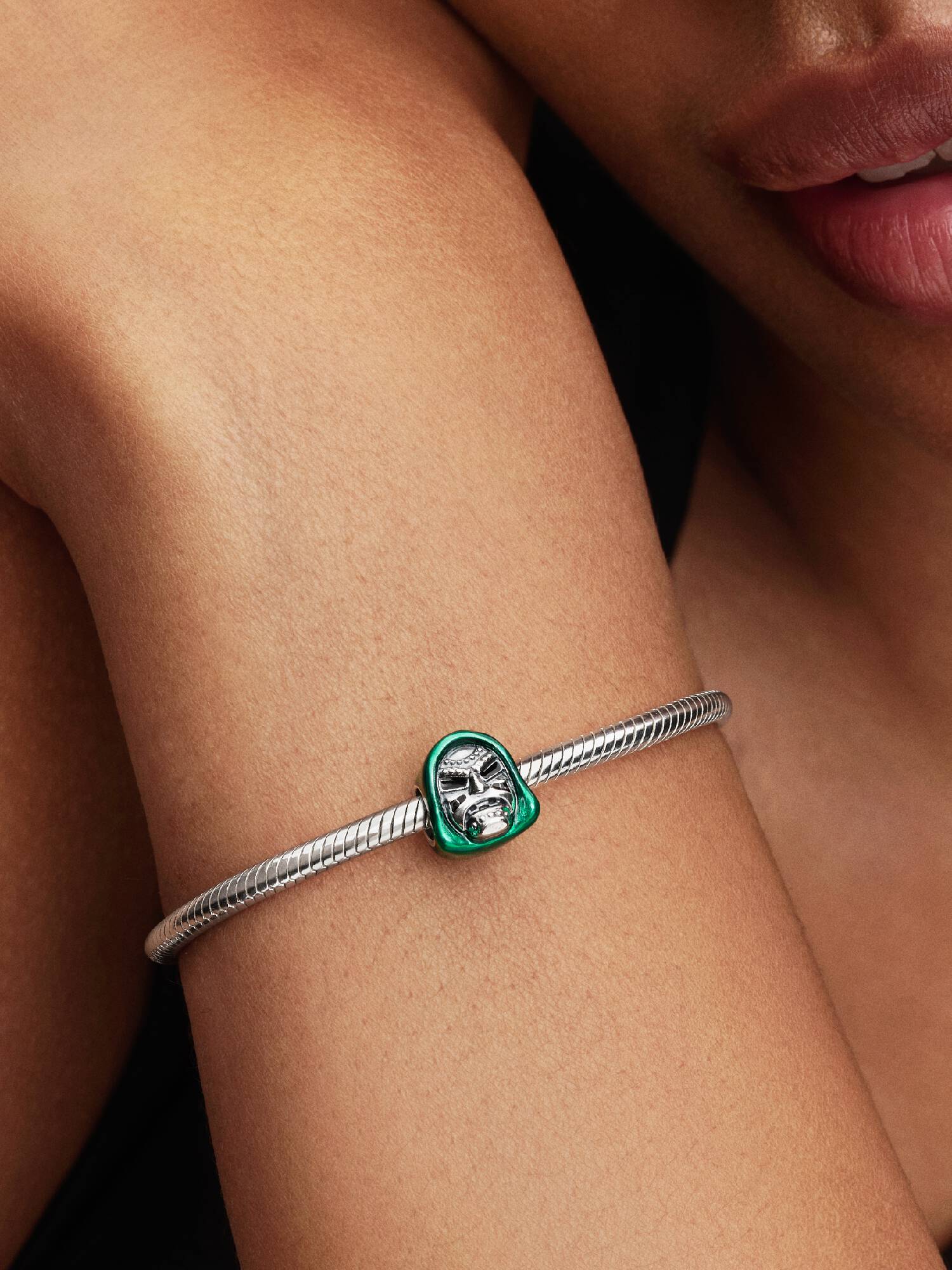 Disney Marvel Dr. Doom Maske Charm